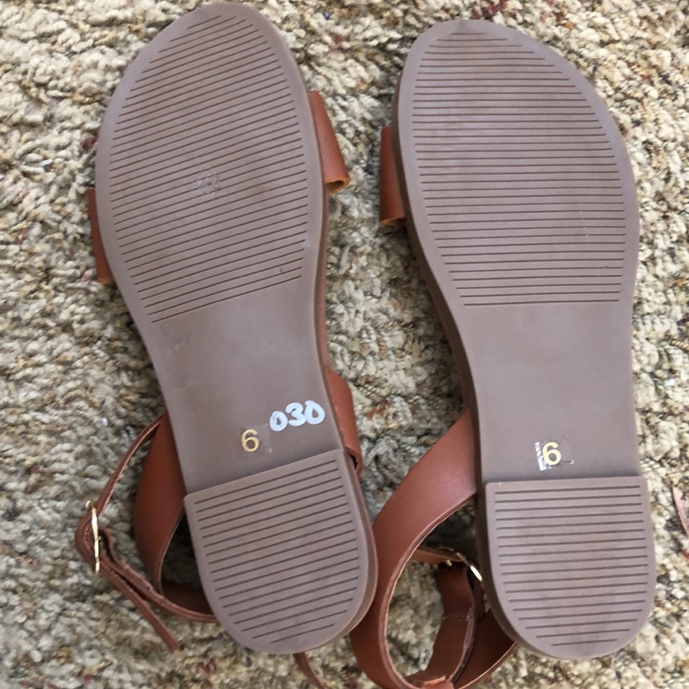 Steve Madden - Picture 3 of 3